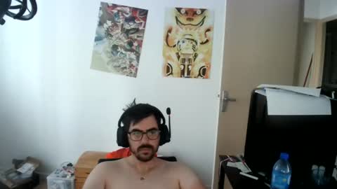 Snapshot of romainb72 chatting on June 21, 2026, 10:07 am romainb72 online show from June 21, 2026, 10:07 am