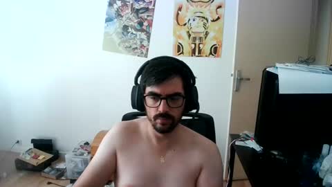 Snapshot of romainb72 chatting on July 18, 2026, 4:00 pm romainb72 online show from July 18, 2026, 4:00 pm