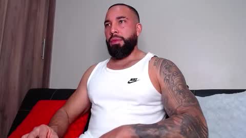 Snapshot of roman_muscle_ chatting on October 27, 2025, 12:47 am Roman online show from October 27, 2025, 12:47 am