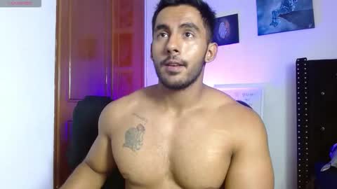 Snapshot of romanpearce_ chatting on September 13, 2025, 8:41 pm Roman online show from September 13, 2025, 8:41 pm