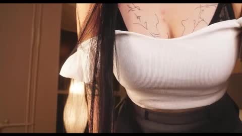 Nora online show from April 3, 2026, 9:02 pm