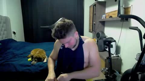 Snapshot of romantic_twunk chatting on October 3, 2025, 1:46 am romantic_twunk online show from October 3, 2025, 1:46 am