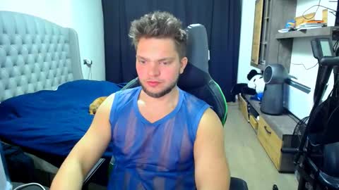 Snapshot of romantic_twunk chatting on October 21, 2025, 2:34 am romantic_twunk online show from October 21, 2025, 2:34 am