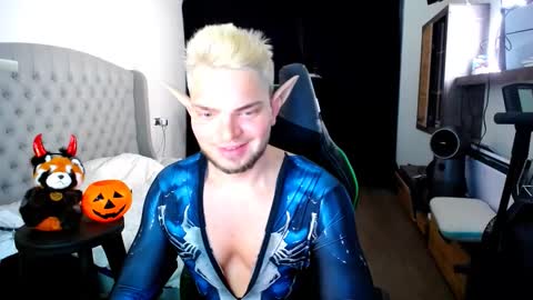 Snapshot of romantic_twunk chatting on October 31, 2025, 5:19 am romantic_twunk online show from October 31, 2025, 5:19 am