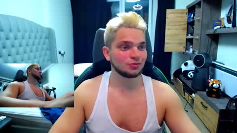 Snapshot of romantic_twunk chatting on November 8, 2025, 7:45 pm romantic_twunk online show from November 8, 2025, 7:45 pm