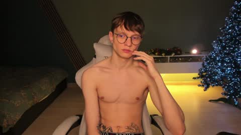 Snapshot of romeo_mercy chatting on January 10, 2025, 4:54 am Romeo online show from January 10, 2025, 4:54 am