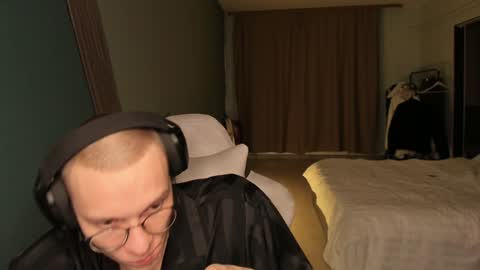 Snapshot of romeo_mercy chatting on January 27, 2025, 2:53 am Romeo online show from January 27, 2025, 2:53 am