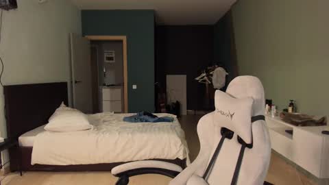 Snapshot of romeo_mercy chatting on February 28, 2025, 7:46 pm Romeo online show from February 28, 2025, 7:46 pm