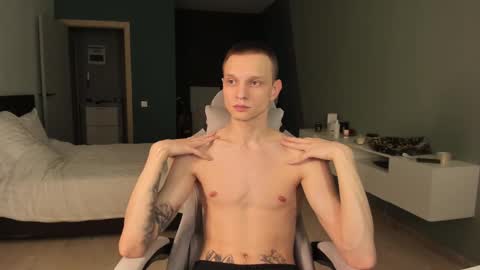 Snapshot of romeo_mercy chatting on March 4, 2025, 9:43 pm Romeo online show from March 4, 2025, 9:43 pm