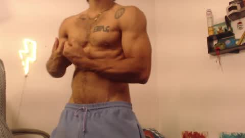 Snapshot of romeocolin_ chatting on June 2, 2026, 7:21 am R O M E O online show from June 2, 2026, 7:21 am