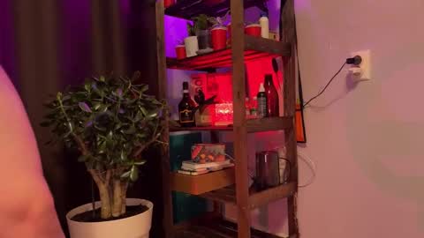 Snapshot of romeokatereborn chatting on October 28, 2025, 12:52 pm Romeo and Kate online show from October 28, 2025, 12:52 pm