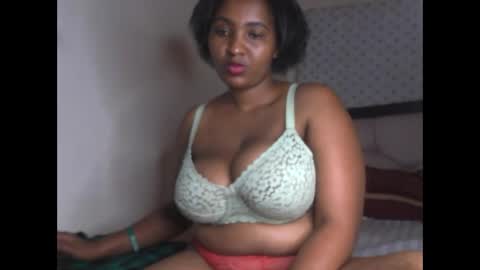 Romina 26 online show from February 6, 2026, 8:01 pm