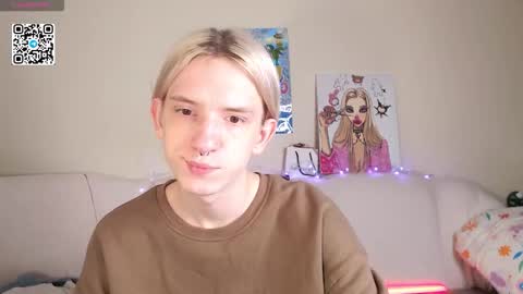 Snapshot of ron_vilss chatting on October 3, 2025, 5:59 am Ron online show from October 3, 2025, 5:59 am