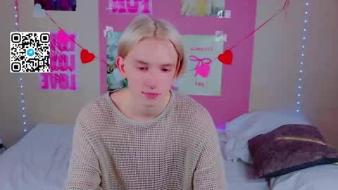 Snapshot of ron_vilss chatting on February 25, 2026, 8:13 am Ron online show from February 25, 2026, 8:13 am