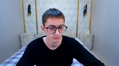 Snapshot of ronbevs chatting on May 7, 2026, 8:14 pm ronbevs online show from May 7, 2026, 8:14 pm