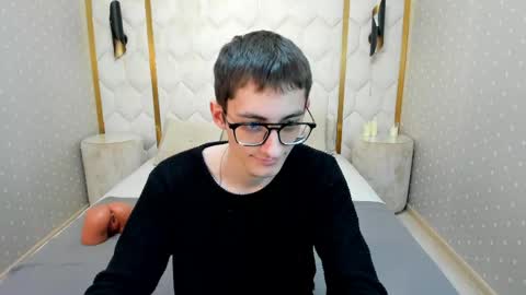 Snapshot of ronbevs chatting on May 27, 2026, 7:55 pm ronbevs online show from May 27, 2026, 7:55 pm