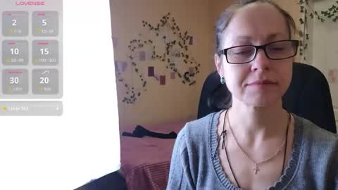 Snapshot of ronda_roni chatting on January 13, 2026, 5:02 am ronda_roni online show from January 13, 2026, 5:02 am