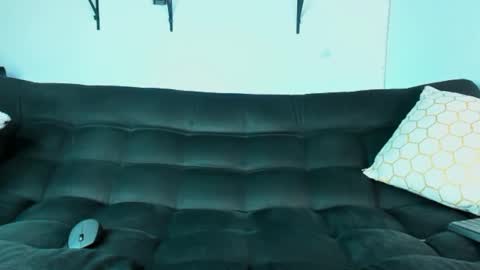 Snapshot of ronnie_fallout chatting on February 12, 2025, 9:54 pm Ronnie online show from February 12, 2025, 9:54 pm