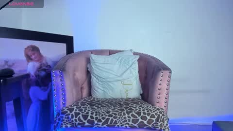 Snapshot of ronnie_fallout chatting on October 4, 2025, 5:33 pm Ronnie online show from October 4, 2025, 5:33 pm