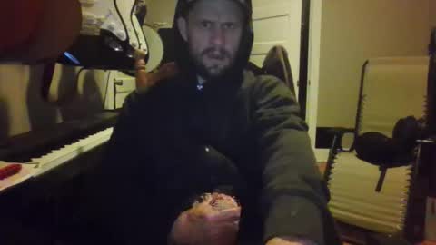 ronniejohnston13 online show from April 5, 2026, 3:26 am