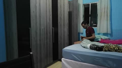 ronny online show from December 18, 2025, 12:49 am