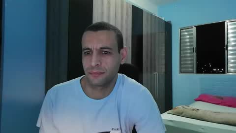 Snapshot of ronnispoto chatting on April 21, 2026, 10:23 pm ronny online show from April 21, 2026, 10:23 pm