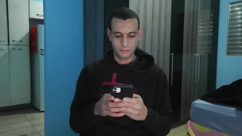 Snapshot of ronnispoto chatting on May 28, 2026, 10:18 pm ronny online show from May 28, 2026, 10:18 pm