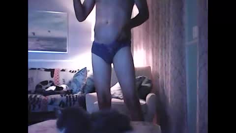 Snapshot of ronvlv chatting on October 6, 2025, 2:53 am ronvlv online show from October 6, 2025, 2:53 am