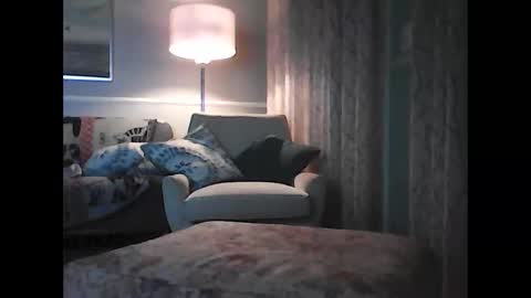 Snapshot of ronvlv chatting on March 31, 2026, 1:40 am ronvlv online show from March 31, 2026, 1:40 am