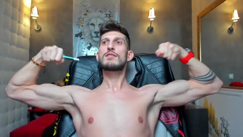 Snapshot of ronythemaster chatting on January 8, 2025, 11:09 pm onlyfans- online show from January 8, 2025, 11:09 pm