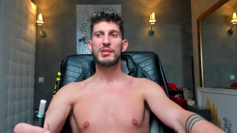 Snapshot of ronythemaster chatting on January 9, 2025, 10:20 pm onlyfans- online show from January 9, 2025, 10:20 pm
