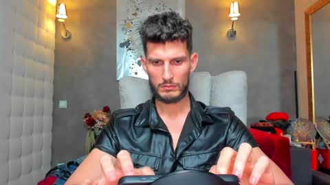 Snapshot of ronythemaster chatting on January 17, 2025, 1:15 am onlyfans- online show from January 17, 2025, 1:15 am