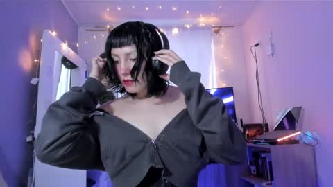 Snapshot of room312_ chatting on December 26, 2024, 10:52 pm Twelve 3 Inst Twelve 312002 Twitter Room312 2002 online show from December 26, 2024, 10:52 pm