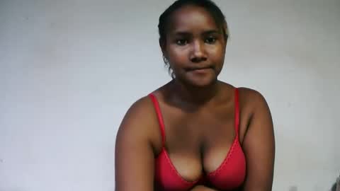 Snapshot of roosesexy chatting on June 1, 2026, 8:05 am roosesexy online show from June 1, 2026, 8:05 am
