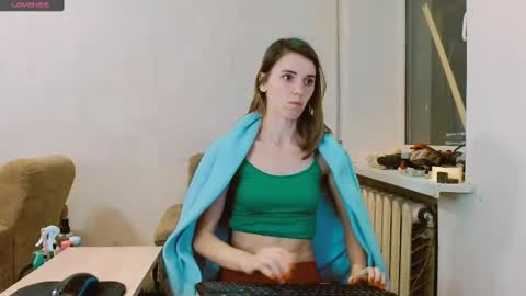 rosa843850 online show from February 16, 2025, 6:10 pm