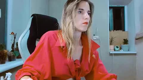 rosa843850 online show from September 13, 2025, 6:08 pm