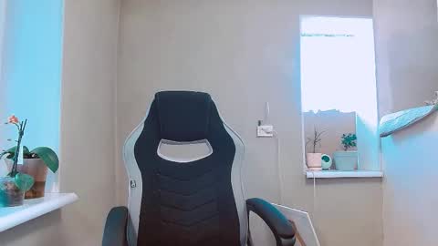 rosa843850 online show from September 14, 2025, 3:00 pm