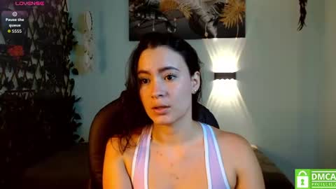 Snapshot of rosaliea chatting on July 18, 2026, 4:05 am R O S A L I A online show from July 18, 2026, 4:05 am