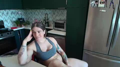 Snapshot of rosaliecaine chatting on March 16, 2026, 4:33 pm Rosalie Caine online show from March 16, 2026, 4:33 pm