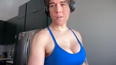 Snapshot of rosaliecaine chatting on April 19, 2026, 7:27 pm Rosalie Caine online show from April 19, 2026, 7:27 pm