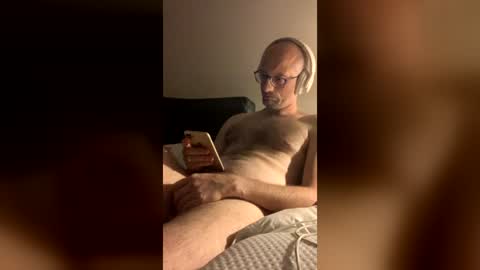 rosbif69 online show from August 3, 2026, 11:19 pm