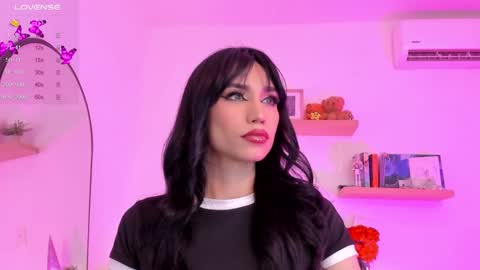 Snapshot of rose__saenz chatting on December 18, 2024, 10:24 pm Rose Saenz online show from December 18, 2024, 10:24 pm