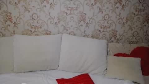 Snapshot of rose__shine chatting on December 8, 2024, 10:30 am rose shine online show from December 8, 2024, 10:30 am