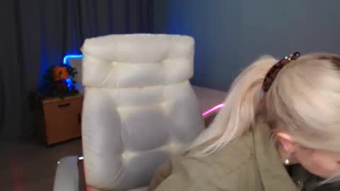 Snapshot of rose__shine chatting on December 23, 2024, 10:53 am rose shine online show from December 23, 2024, 10:53 am