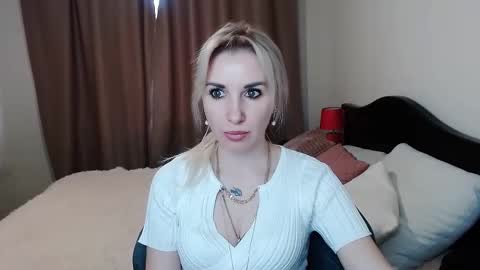 Snapshot of rose__shine chatting on February 7, 2025, 10:50 am rose shine online show from February 7, 2025, 10:50 am