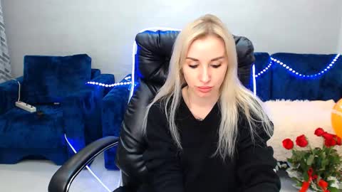 Snapshot of rose__shine chatting on February 16, 2025, 12:54 pm rose shine online show from February 16, 2025, 12:54 pm