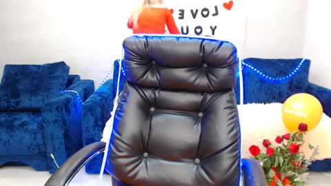 Snapshot of rose__shine chatting on February 18, 2025, 2:06 pm rose shine online show from February 18, 2025, 2:06 pm