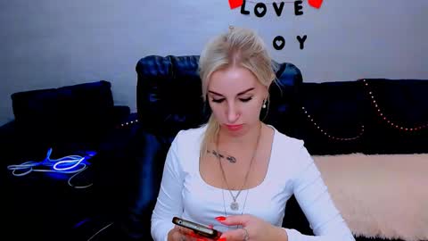 Snapshot of rose__shine chatting on September 26, 2025, 10:08 am rose shine online show from September 26, 2025, 10:08 am