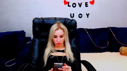 Snapshot of rose__shine chatting on October 4, 2025, 11:52 am rose shine online show from October 4, 2025, 11:52 am