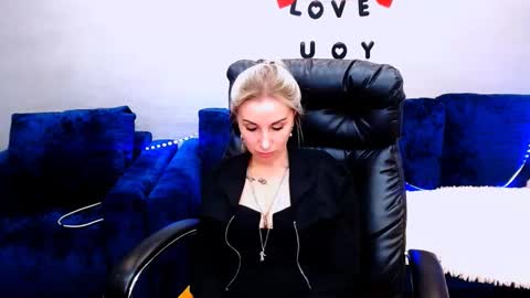 Snapshot of rose__shine chatting on November 5, 2025, 10:59 am rose shine online show from November 5, 2025, 10:59 am